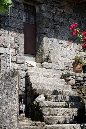 entrada principal;casa da rocha velha povoadura